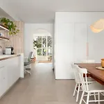 펜션 The Mediterranean House - 100m To The Sea 미하스