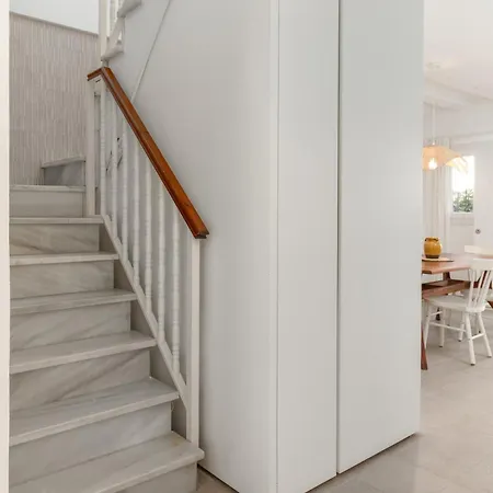 The Mediterranean House - 100m To The Sea *