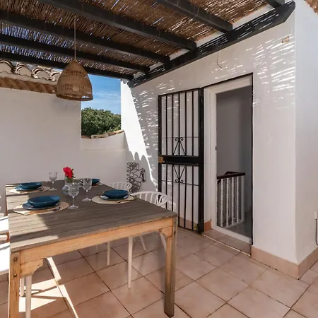 The Mediterranean House - 100m To The Sea *